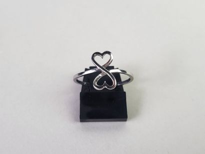 Ring in 18K (750°/°°) white gold with two...