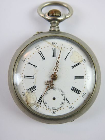 Metal pocket watch by Minier in Étampes....