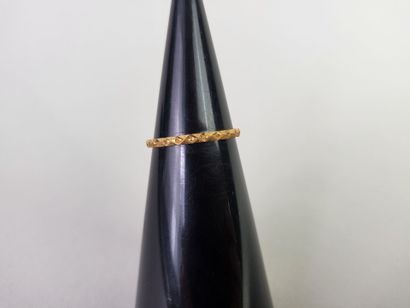 Lot of 2 wedding rings in 18K yellow gold.
Total...