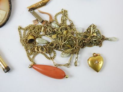 Gold lot 750 thousandths: Gold chain and...