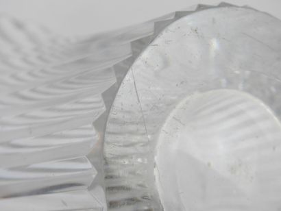 BACCARAT : Cut crystal vase. H.25 cm
