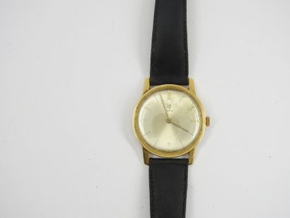LIP watch of man case in yellow gold 750...