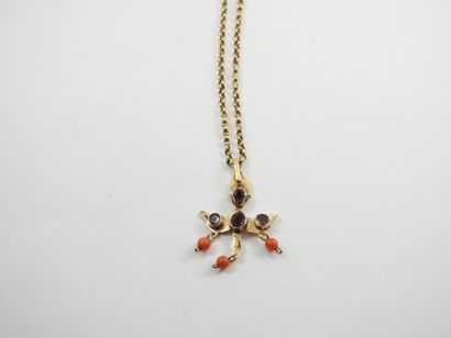 Chain and pendant in yellow gold decorated...