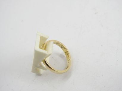 Two rings in yellow gold low title (333 thousandths)....