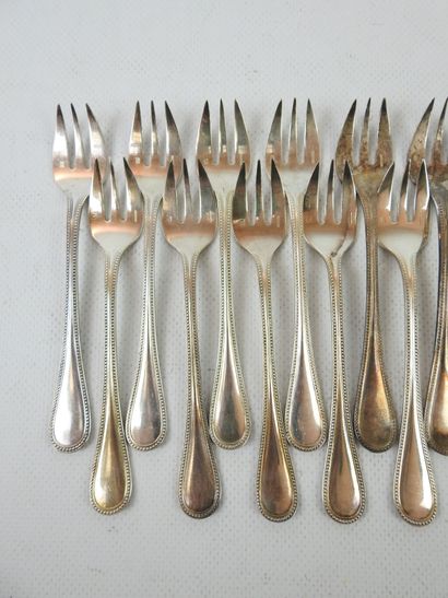 CHRISTOFLE: Eighteen silver metal oyster...