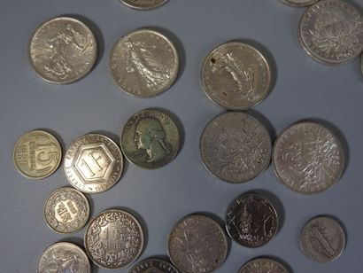 CURRENCIES : 
13 x 50 francs silver Hercules...