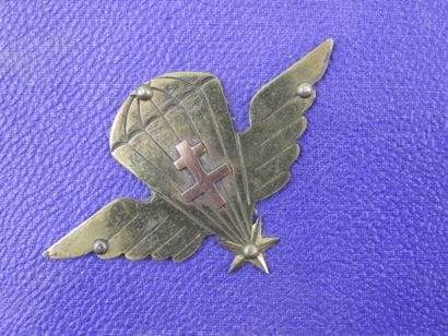 PHOTO ALBUM. EXCEPTIONAL ALBUM ON THE COMMANDOS...