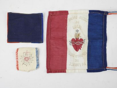 FRANCE. Lot constitué d'un petit drapeau...