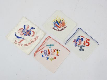 FRANCE. Lot de 4 mouchoirs brodés 