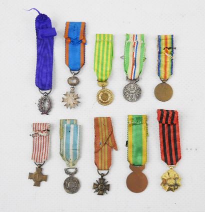 DECORATIONS. FRANCE. Lot of 10 reductions,...