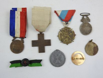 DECORATIONS. FRANCE. Lot consisting of a...