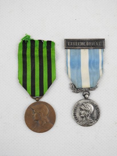 DECORATIONS. FRANCE. Colonial medal in silver...