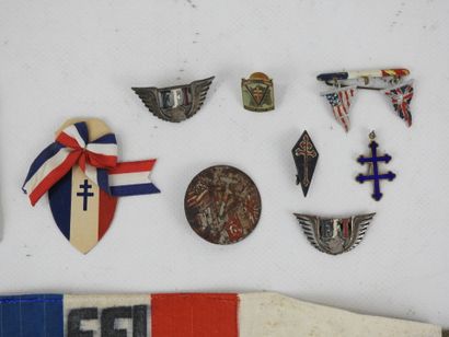 FRANCE. Lot d'insignes FFI métalliques divers,...