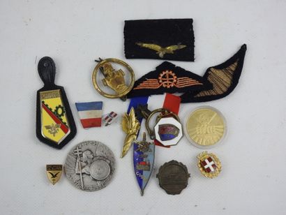 INSIGNES. FRANCE. Lot d'insignes tissu et...