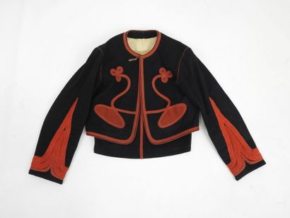 FRANCE. ZOUAVE uniform of the 1st regiment...