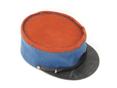 FRANCE. Light cavalry kepi model 1935, garance...