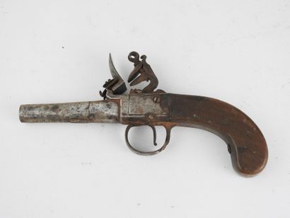FRANCE. Steel flintlock chest pistol, round...