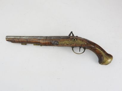 FRANCE. Flintlock pistol with walnut frame,...