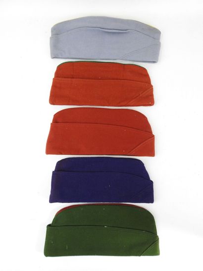 FRANCE. Lot of 5 police caps model 1946 and...