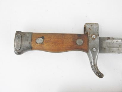 FRANCE. Berthier bayonet model 1892, wooden...