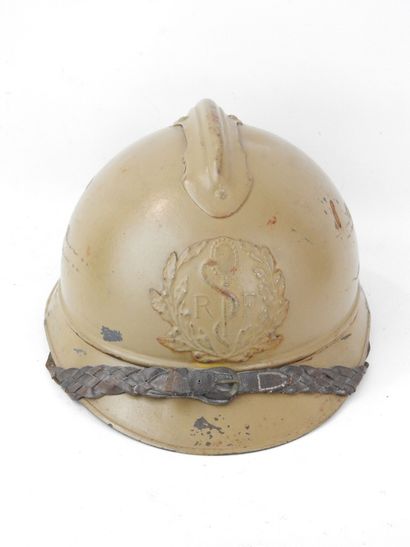 FRANCE. Adrian helmet model 1915 of officer...