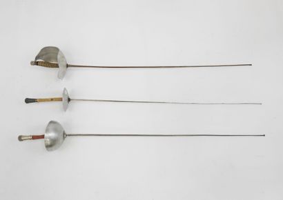 FRANCE. Lot consisting of a foil, a sword...