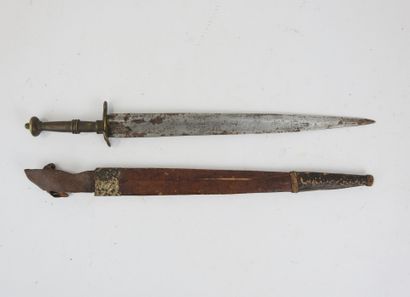 SAHARA. Tuareg dagger with cast brass mounting,...