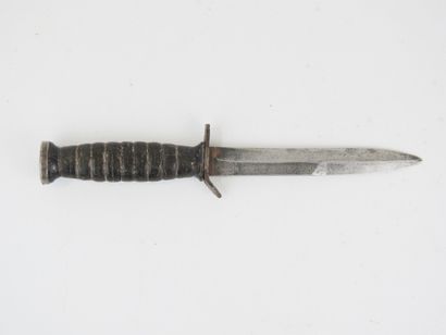 USA. USM3 combat knife, leather slice handle,...