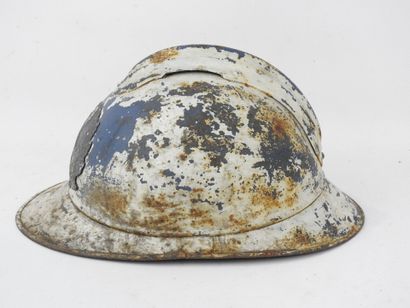 FRANCE. Adrian helmet model 1915 of the health...
