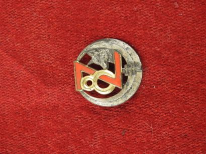 FRANCE. Chechia in madder wool with badge...