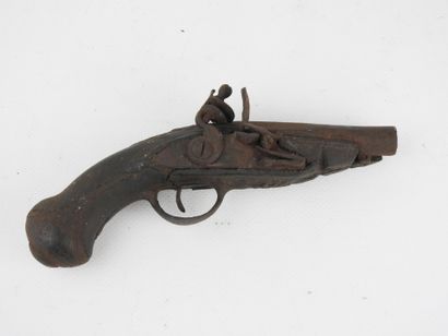 FRANCE. Small flintlock travel pistol with...