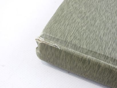 PHOTO ALBUM. Album format 19 X 20 cm containing...