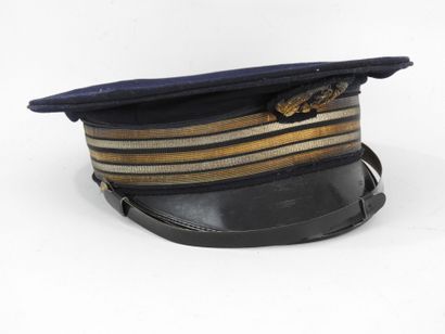 FRANCE. Cap of captain of frigate with embroidered...