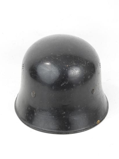 GERMANY. Helmet model 1934 of the Polizei...