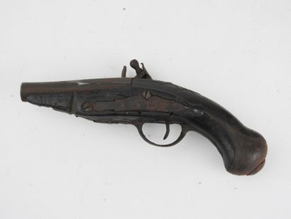 FRANCE. Small flintlock travel pistol with...