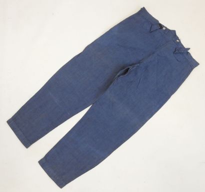 FRANCE. Pants of burgundy model 1882 regulation...