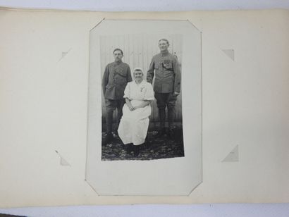 PHOTO ALBUM. Album format 15 X 24 cm containing...