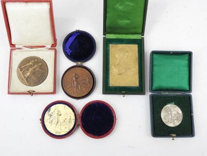 MEDALS. FRANCE. Reunion of 5 medals given...