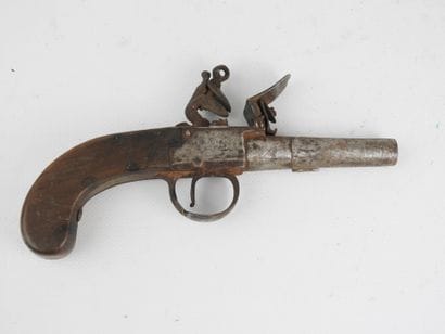 FRANCE. Steel flintlock chest pistol, round...