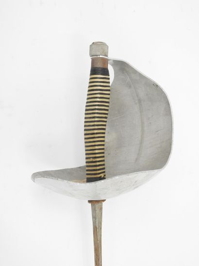 FRANCE. Lot consisting of a foil, a sword...
