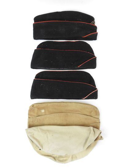 FRANCE. Lot of 4 police caps model 1946 of...