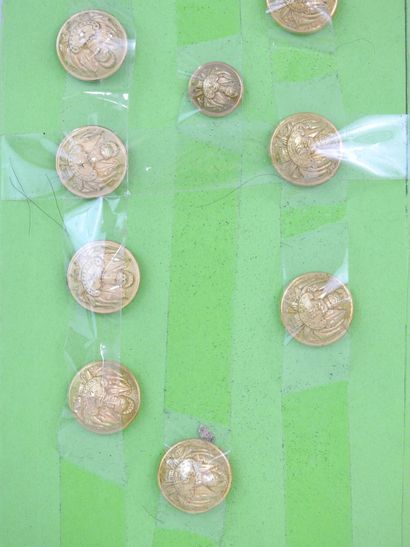 BUTTONS. Lot of 11 buttons large module,...