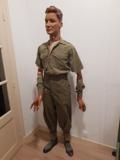 
Antique mannequin in plaster, canvas and...