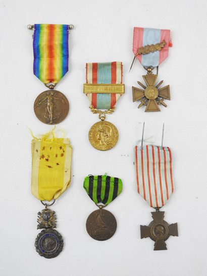 DECORATIONS. FRANCE. Lot consisting of: the...