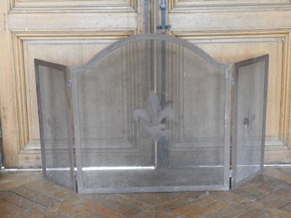 Spark arrester in metal with a pattern of...