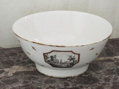 Service dit Egoïste en porcelaine émaillée...