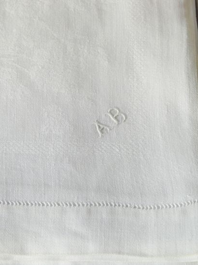 Eight damask napkins of Flowers and borders...
