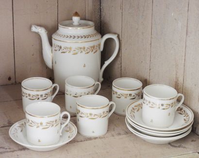 Partie de service en porcelaine blanche et...