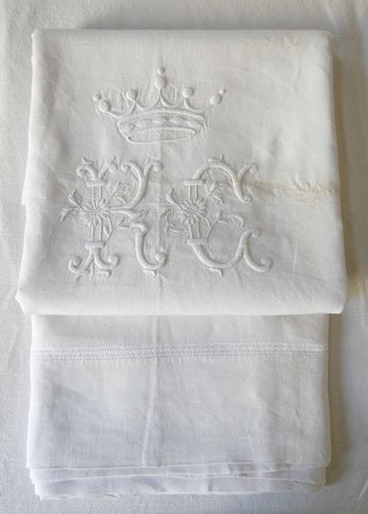 Large Sheet in Linen chiffon RC under crown...