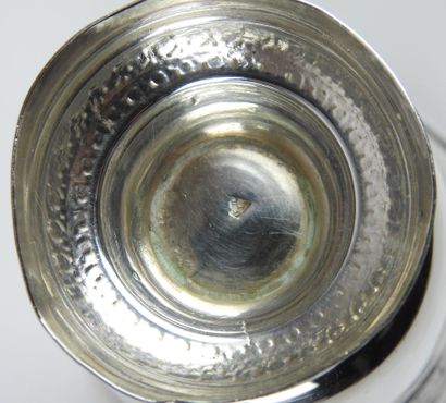 Set of two silver kettledrums on foot, minerva...